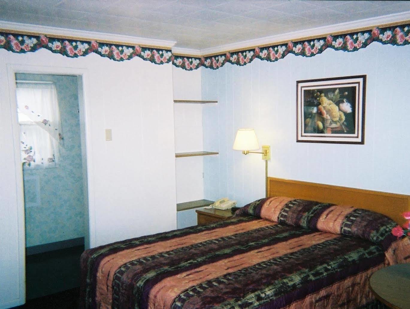 Rainbow Motel Montpelier エクステリア 写真