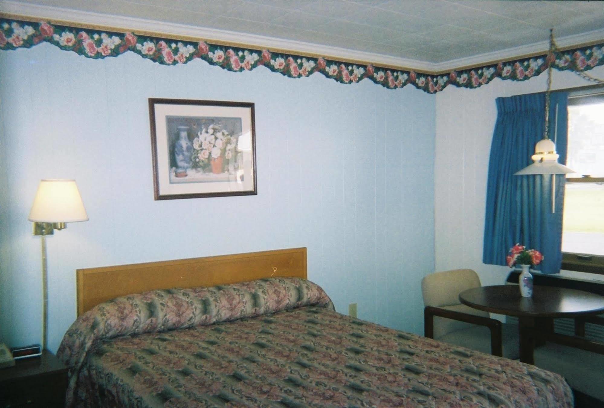 Rainbow Motel Montpelier エクステリア 写真